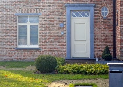 blauwe hardsteen lintelen